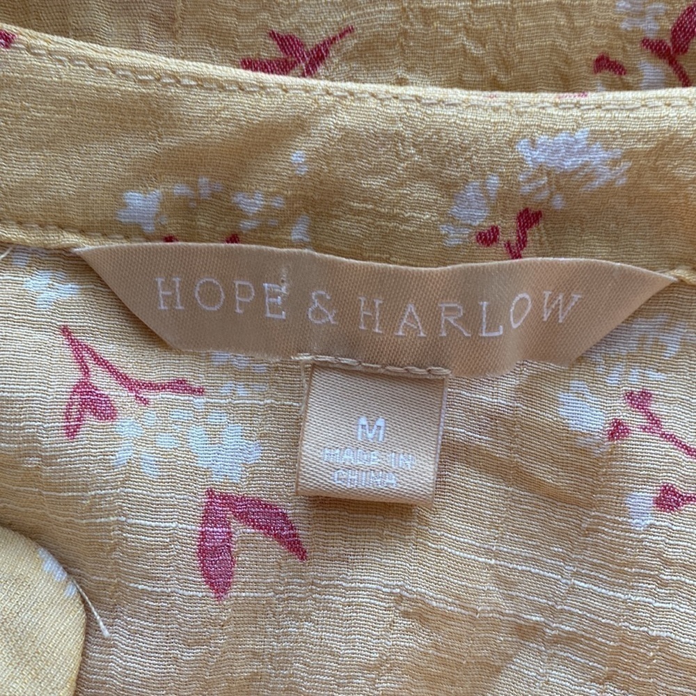 Hope & Harlow blouse high/low tie at bottom lace insert sleeves Size medium NWT - Picture 7 of 9